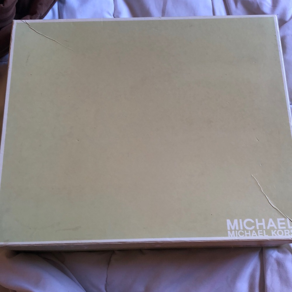 Michael kors size 5 shoes